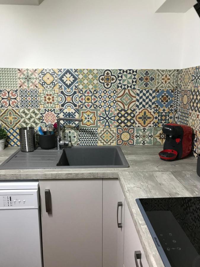 Le Grenier De Manee Villa Villemoustaussou Dış mekan fotoğraf