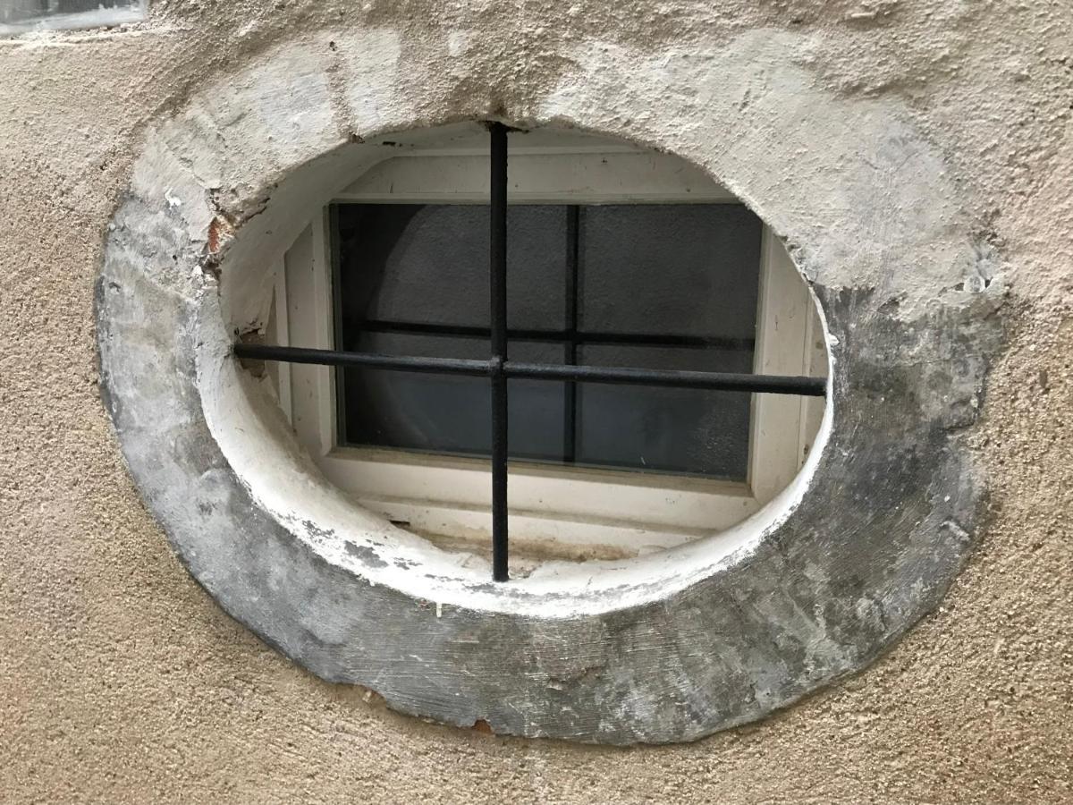 Le Grenier De Manee Villa Villemoustaussou Dış mekan fotoğraf